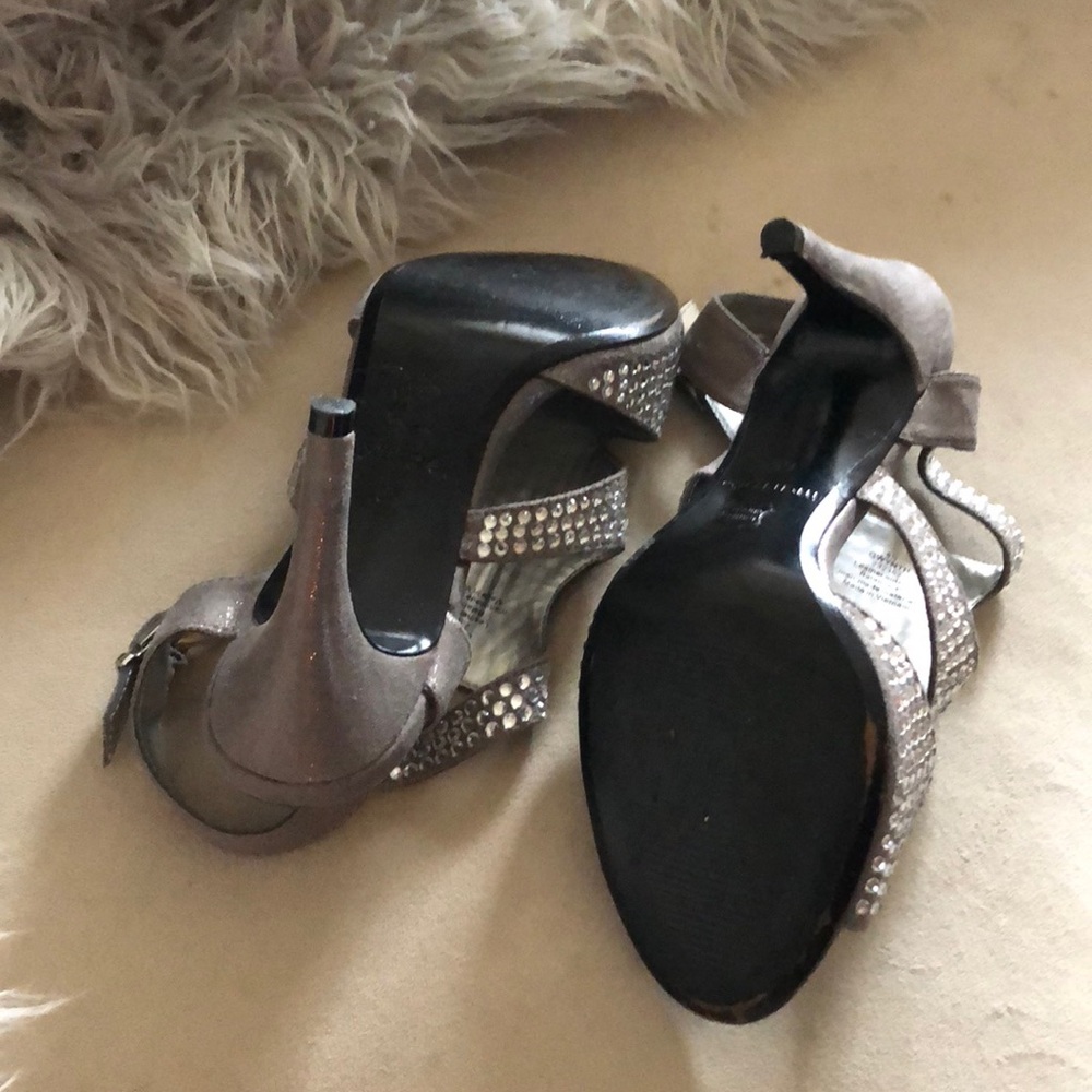 Shoes - Picture 3 of 4